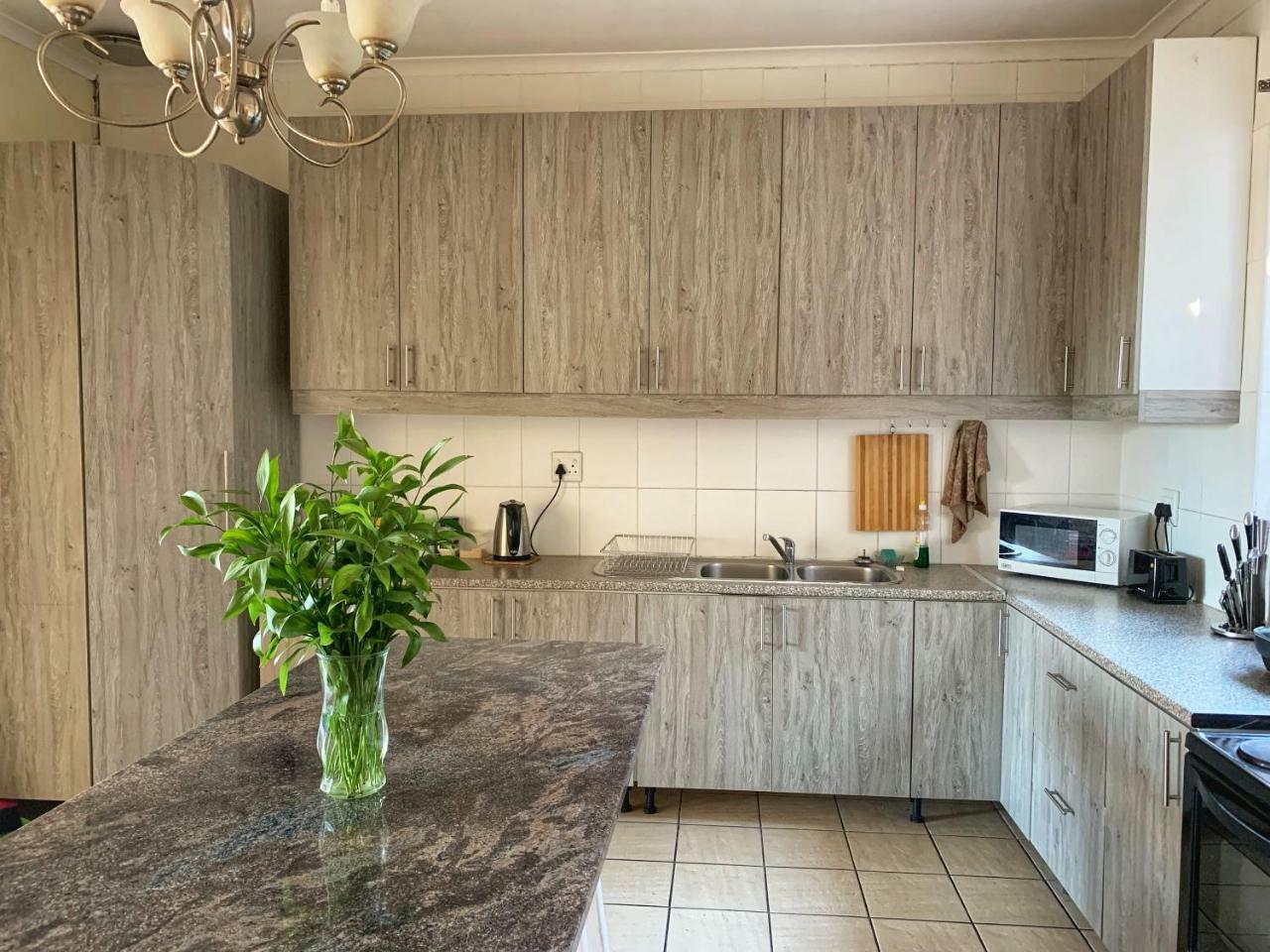 12 Greenpoint Guesthouse Homestay *