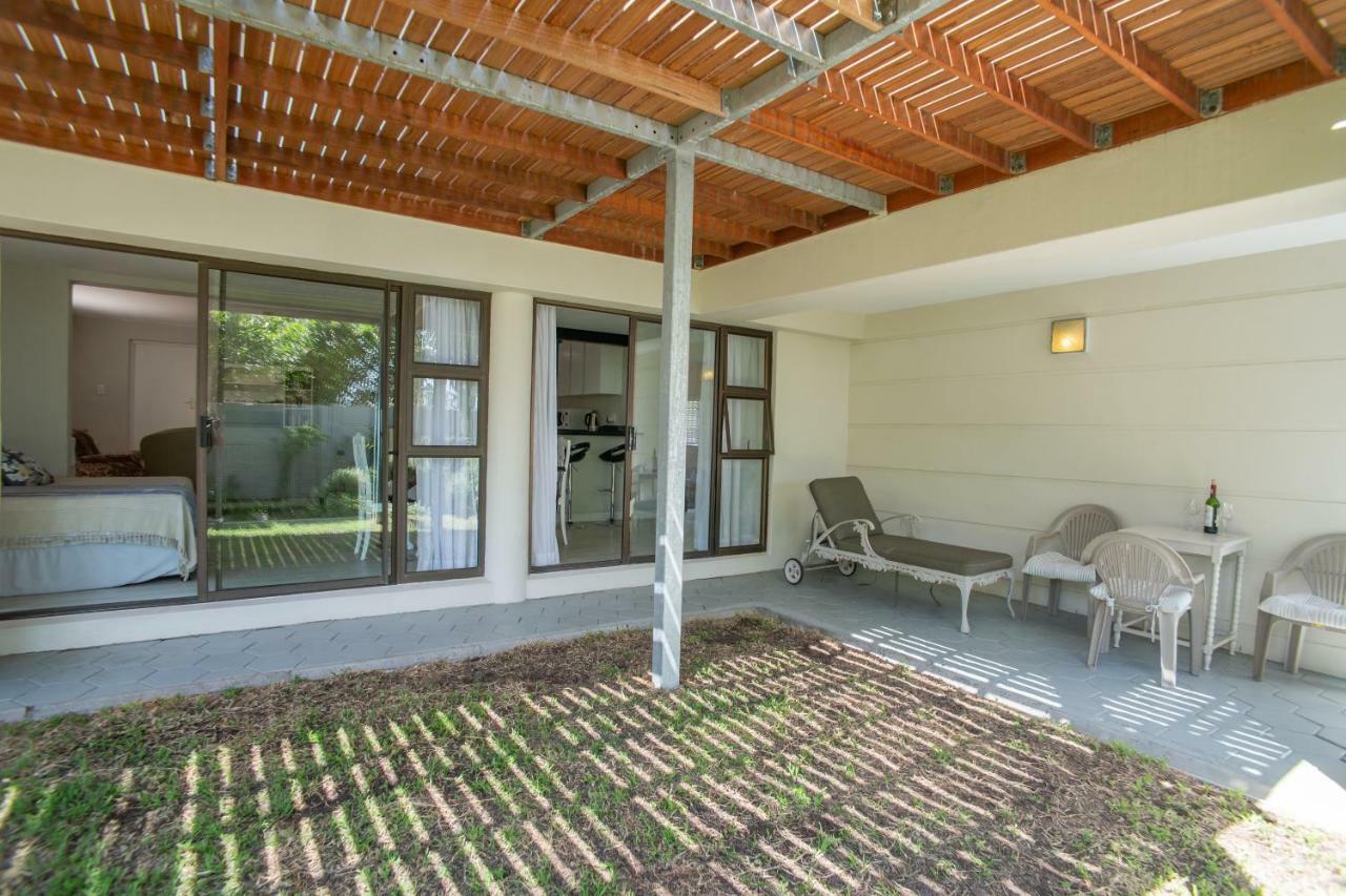 Camps Bay Garden Apartment Apartment *