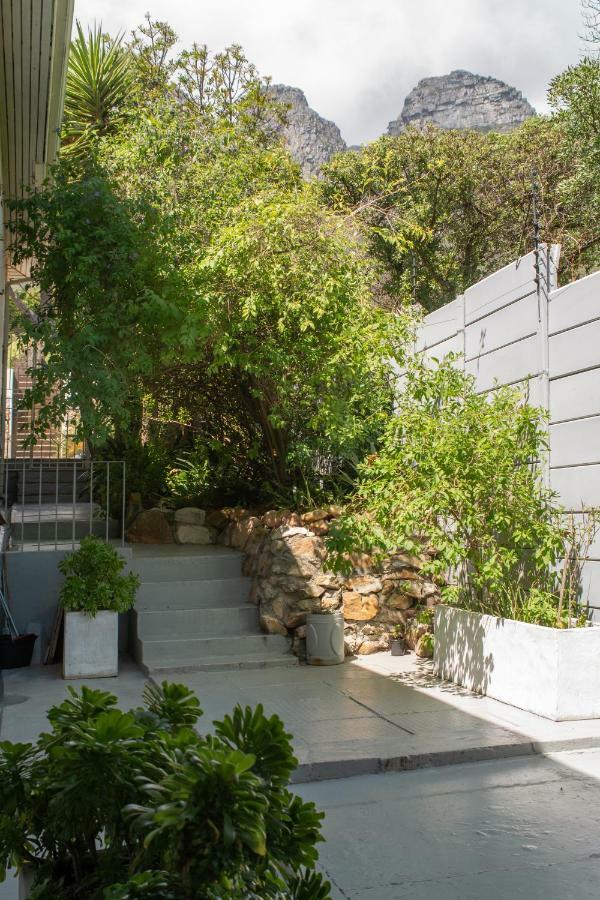 Camps Bay Garden Apartment Apartment