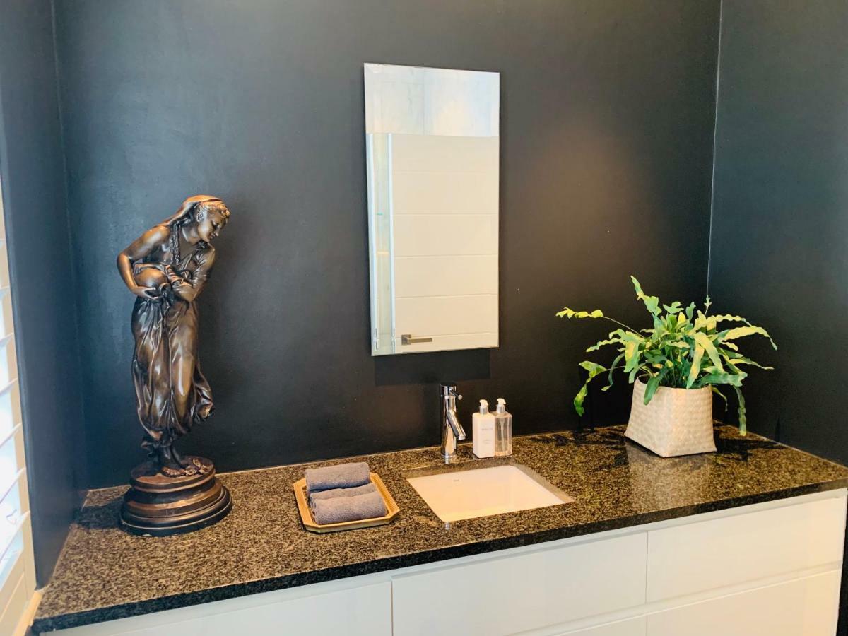 Apartment 15 On Upper Orange Street Luxury Cape Town