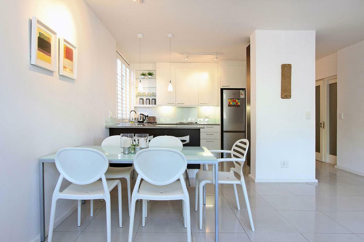 St Martini Gardens 1 Bedroom Apartment *