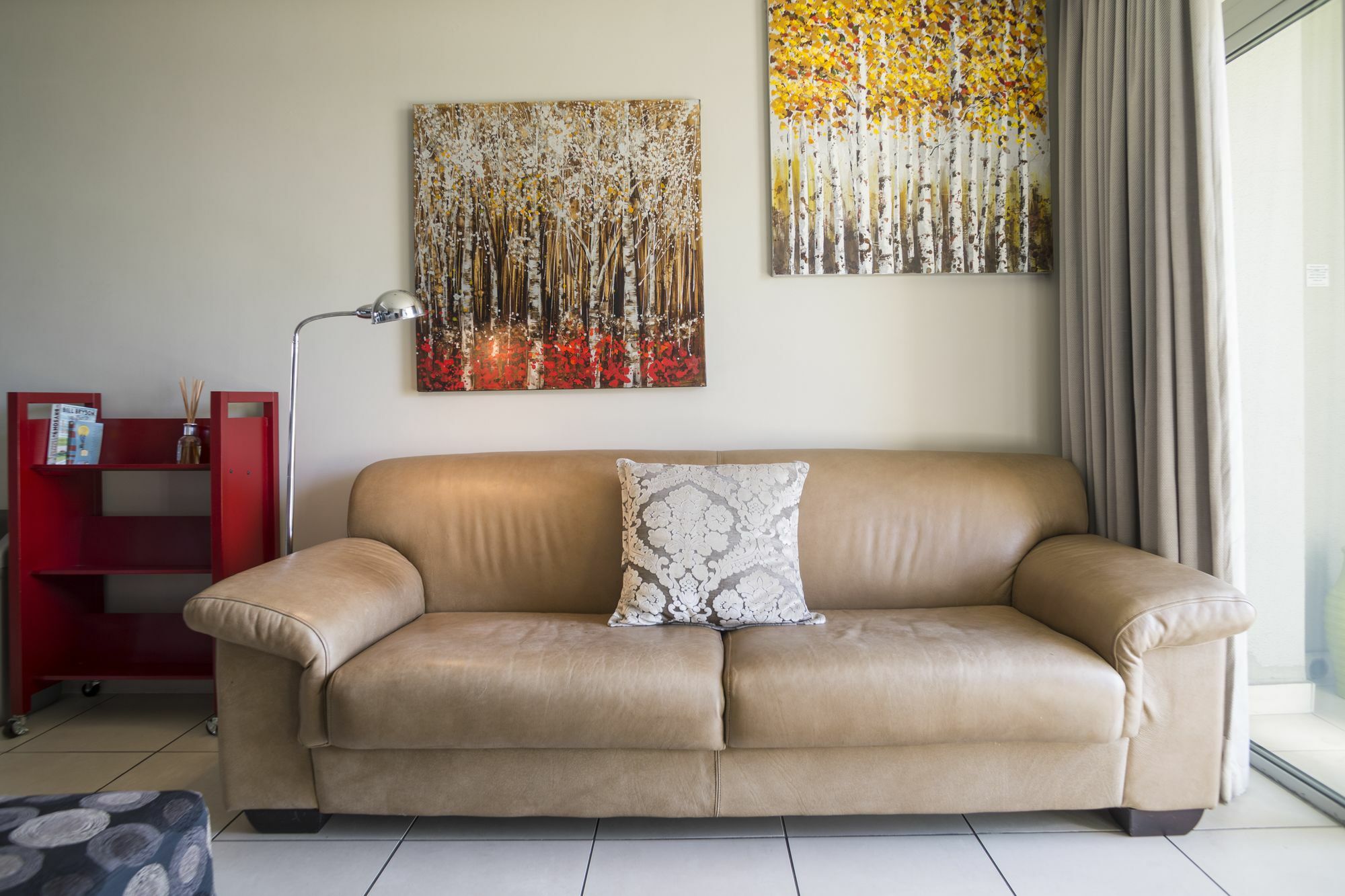 24-7 Apartment