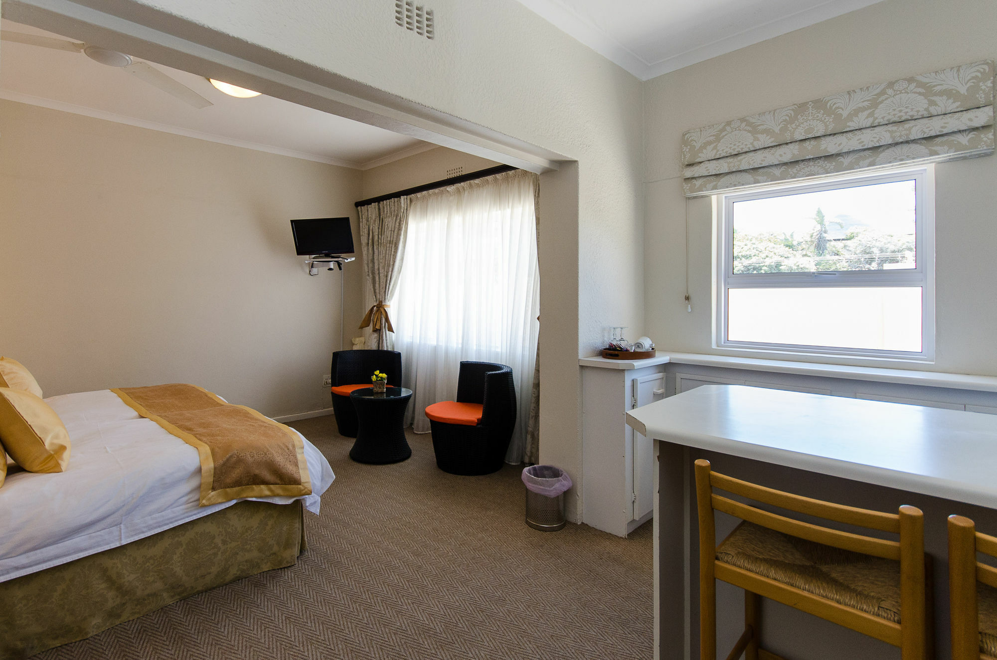 The House Guest house 3*