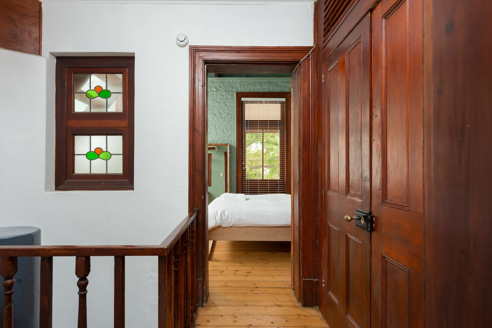 Gordon St 18 Apartment
