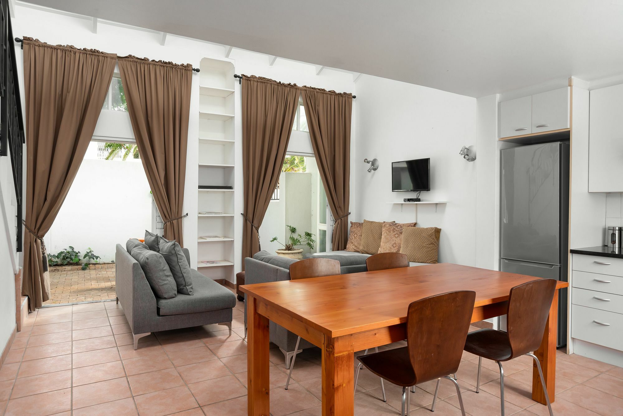 Courtyard On Higgo 6 * Cape Town