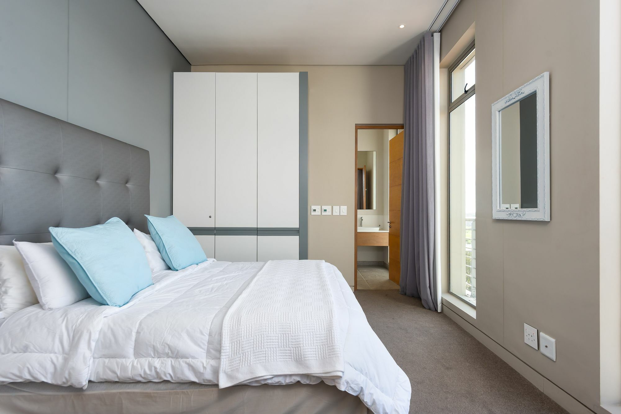 Odyssey 802 Cape Town
