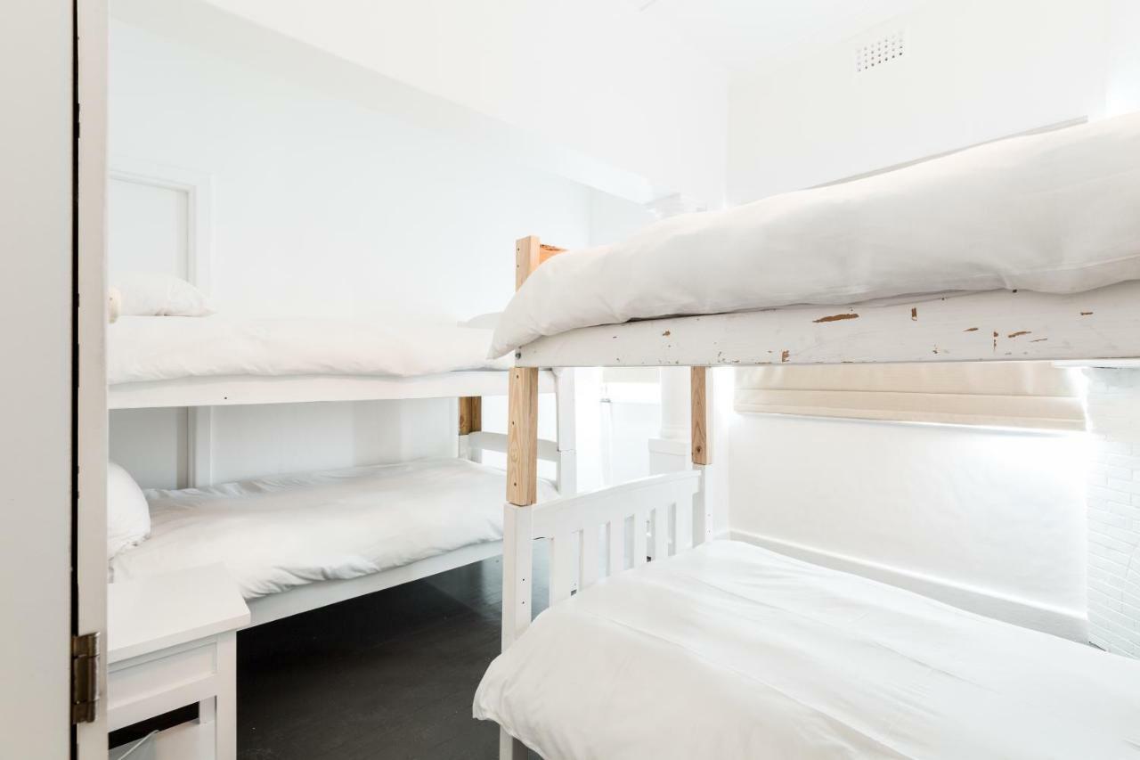 Hostel Ds Backpackers In Green Point Cape Town