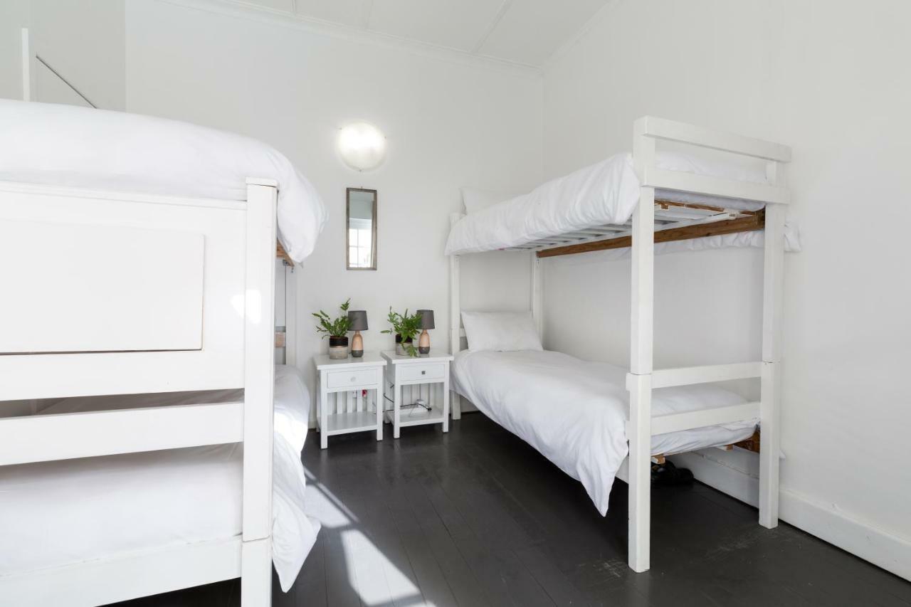 Ds Backpackers In Green Point Hostel