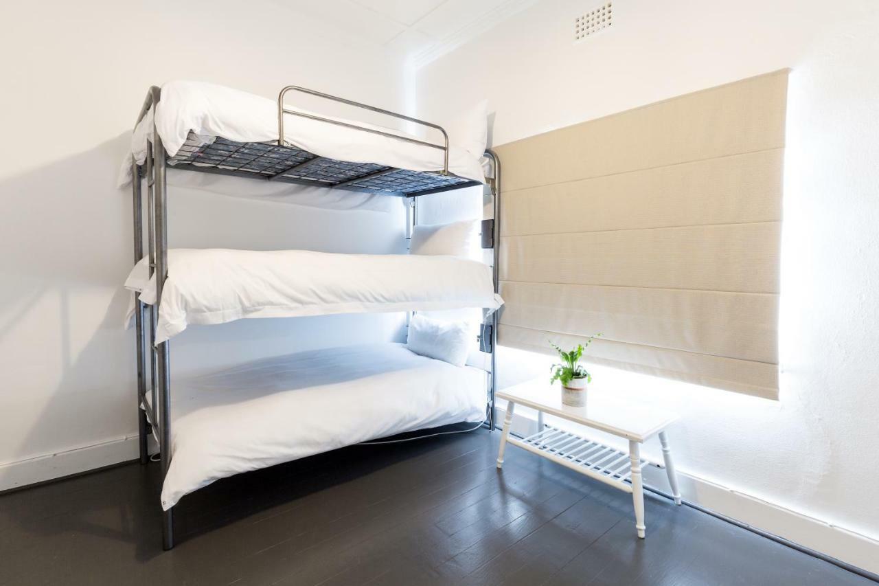 Ds Backpackers In Green Point Hostel *