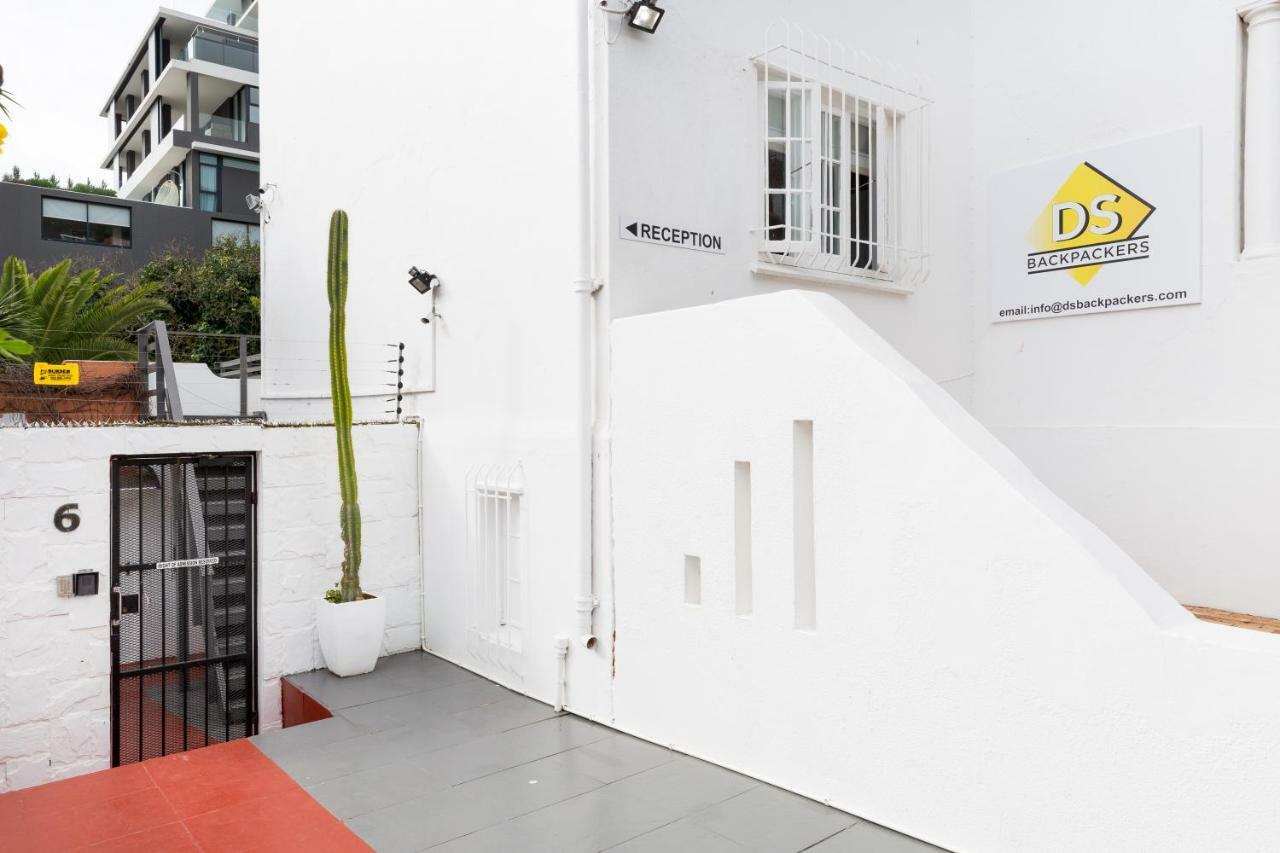 Ds Backpackers In Green Point Hostel *