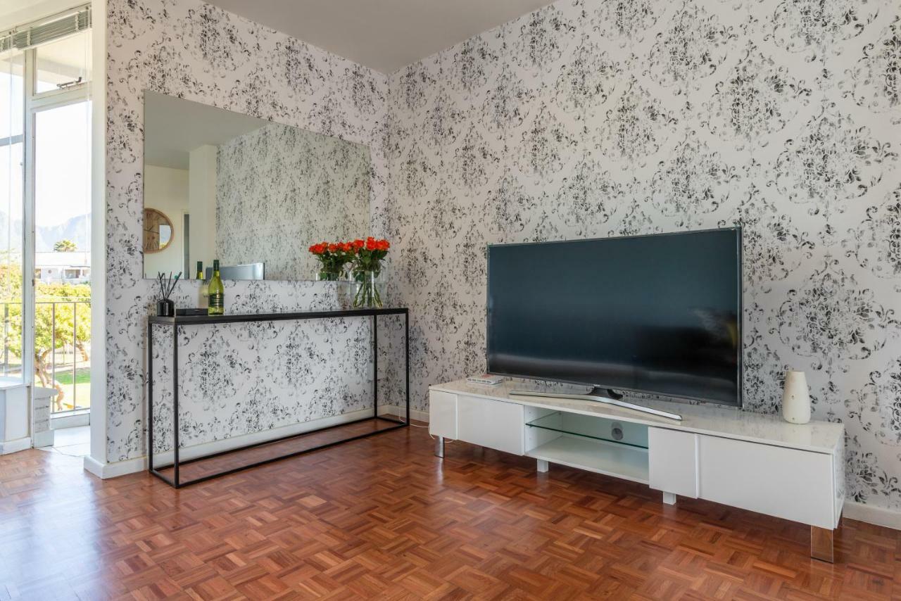 Apartment Devon Court