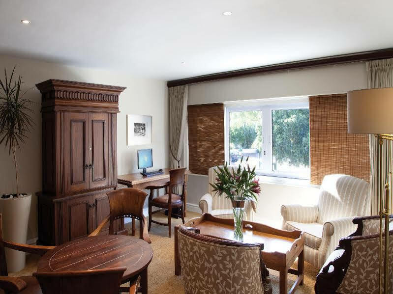 Hollow Boutique Hotel 4*