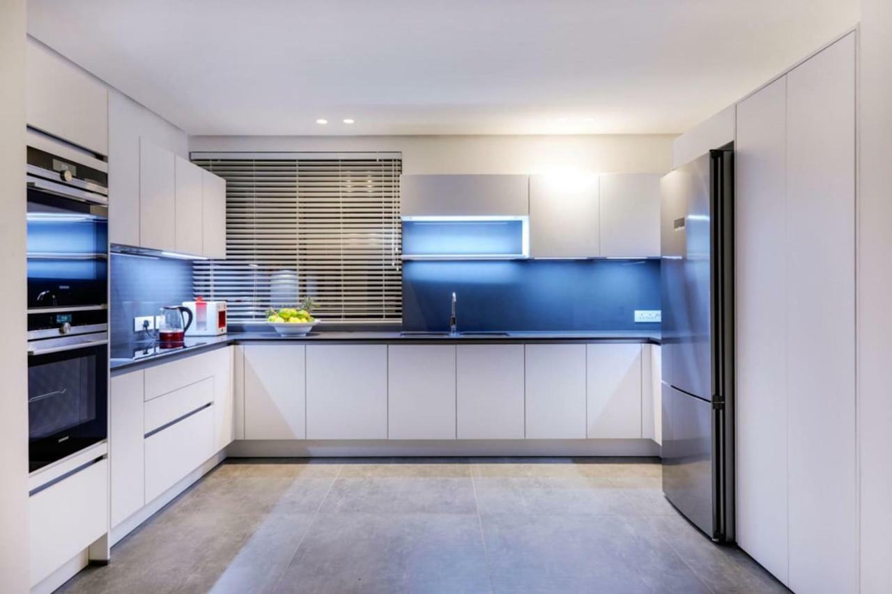 Apartment Skyline Penthouse