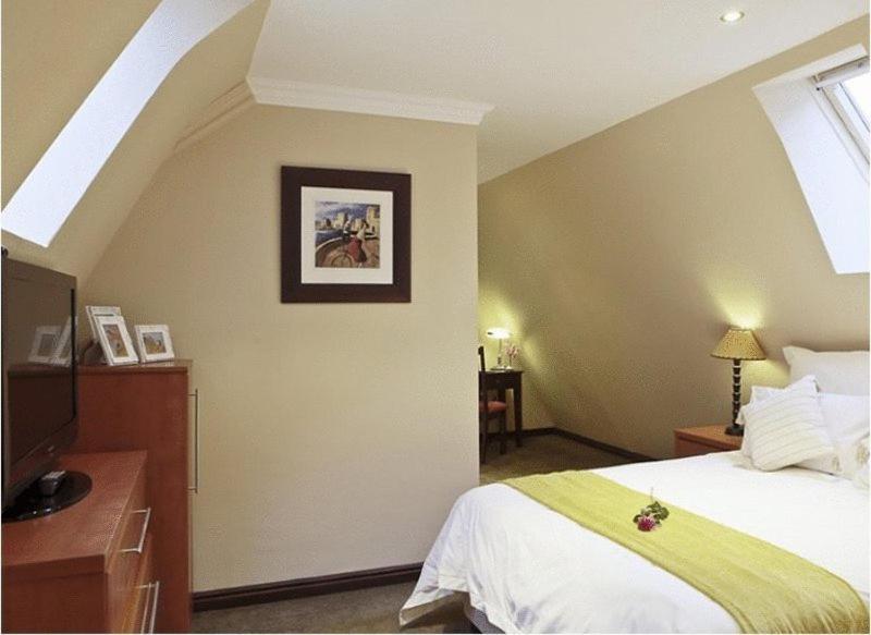 The Oak & Vine Luxury Guest house Cape Town