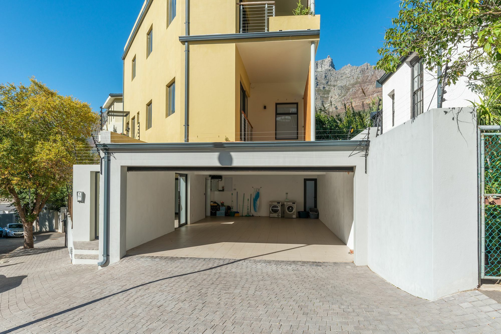 Constantia Road Higgo Cape Town