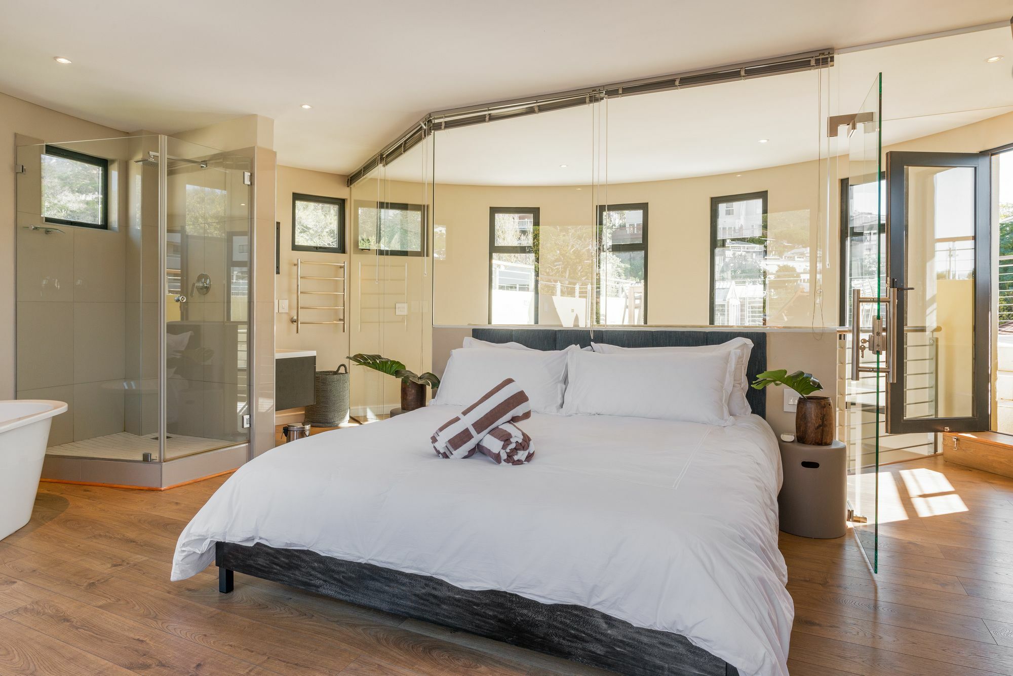 Constantia Road Higgo Villa Cape Town