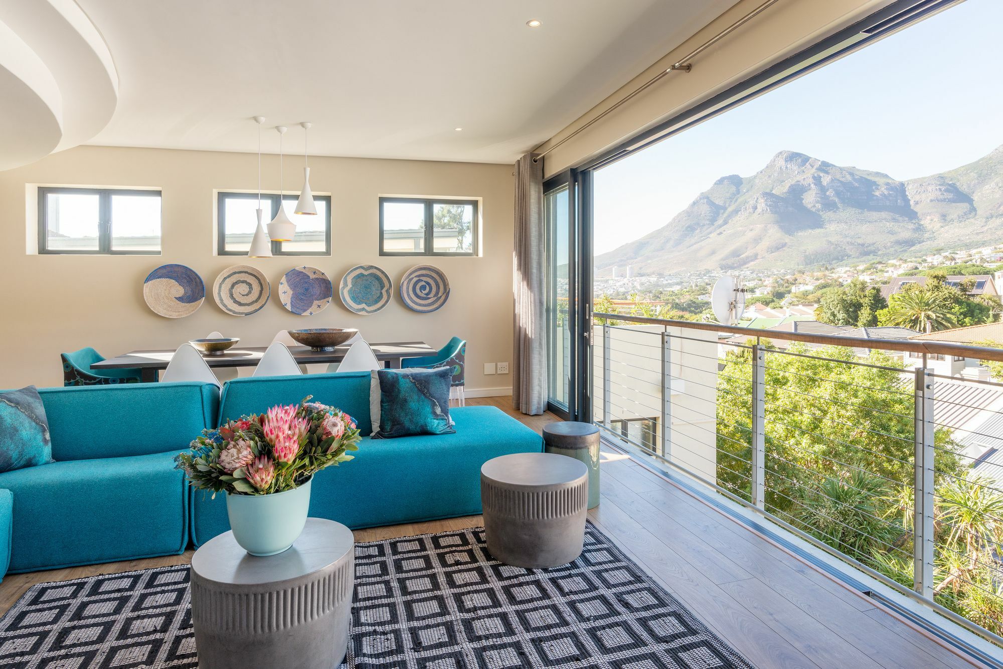 Constantia Road Higgo Villa Cape Town