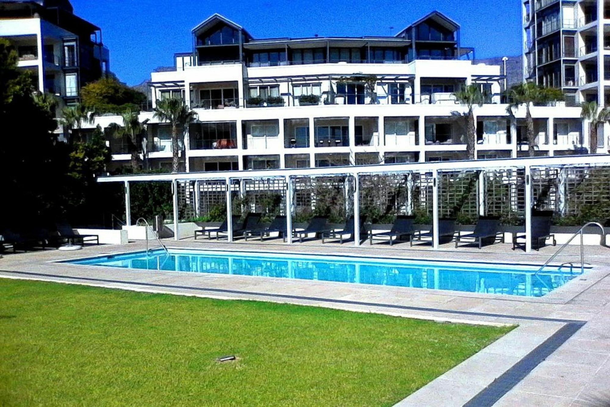 Pinemore Waterfront * Cape Town