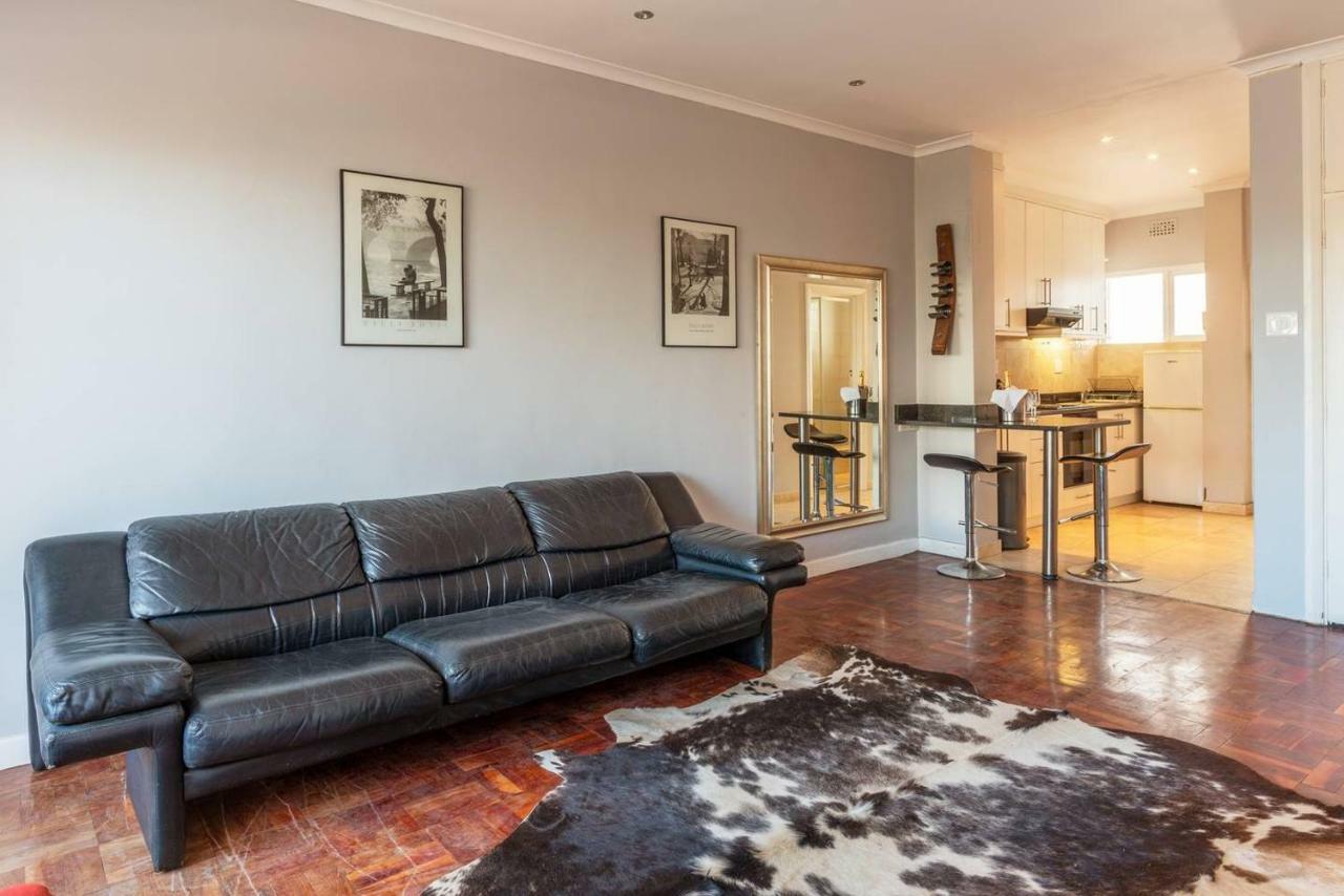 Apartment Sherrington Court *
