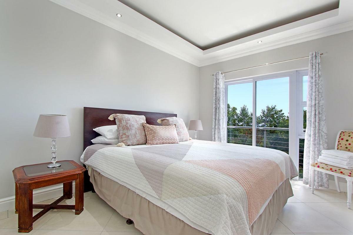 Kingfisher At Dolphin Crest Apartment Cape Town