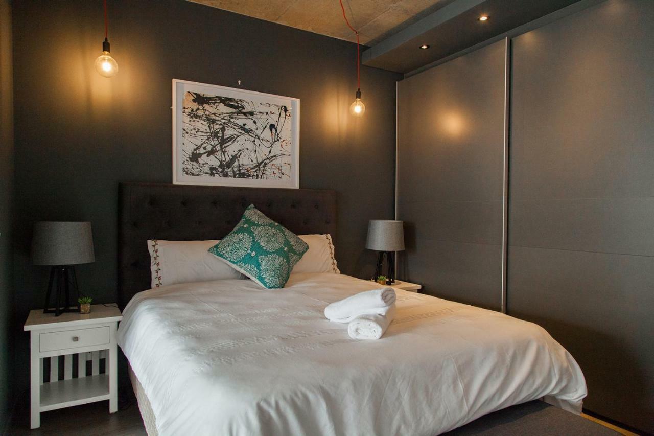 Wex 1 * Cape Town