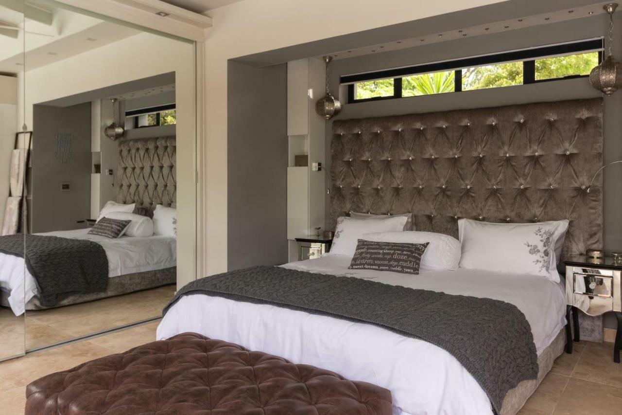 Apartment Crown Comfort - Affordable Luxury - Private Heated Pool & Hot Tub Under Roof *