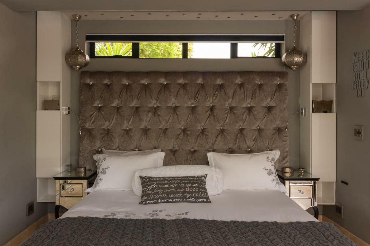 Crown Comfort - Affordable Luxury - Private Heated Pool & Hot Tub Under Roof Apartment