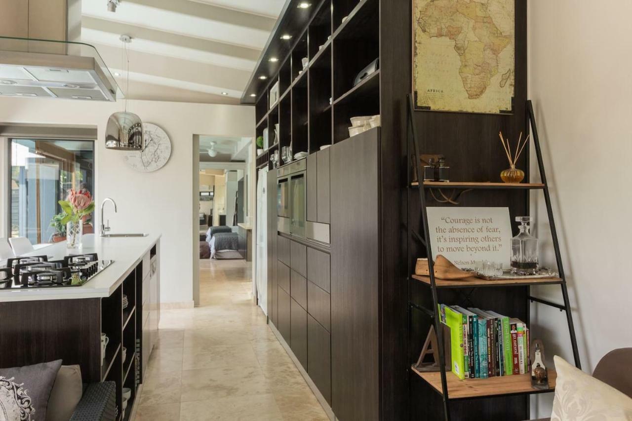 Crown Comfort - Affordable Luxury - Private Heated Pool & Hot Tub Under Roof