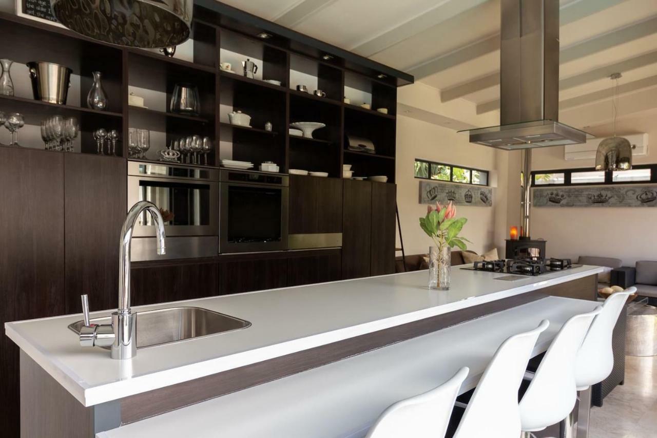 Apartment Crown Comfort - Affordable Luxury - Private Heated Pool & Hot Tub Under Roof *