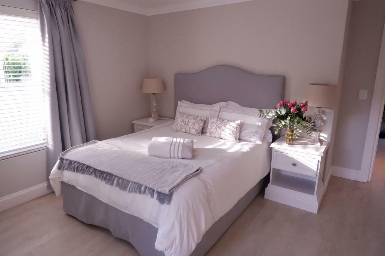 Guest At Seven Oaks * Cape Town