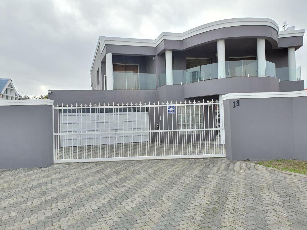 Kbj House *