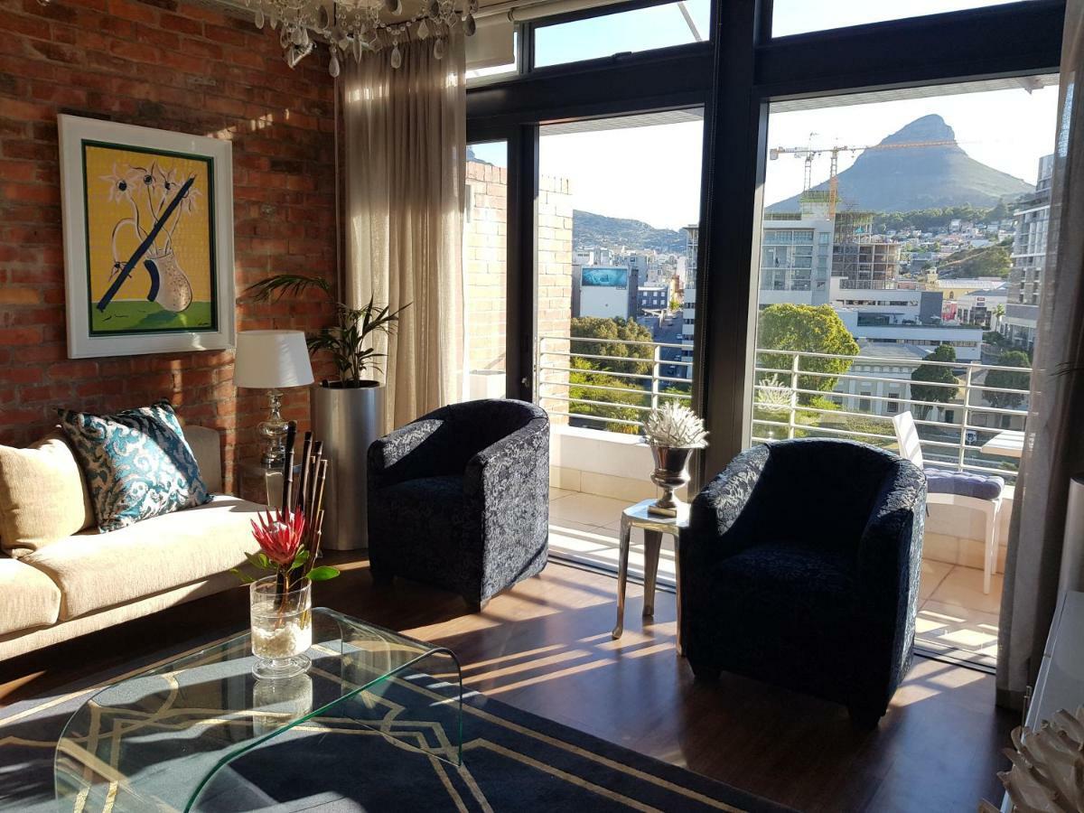 Apartment Panoramic Table Mountain View
