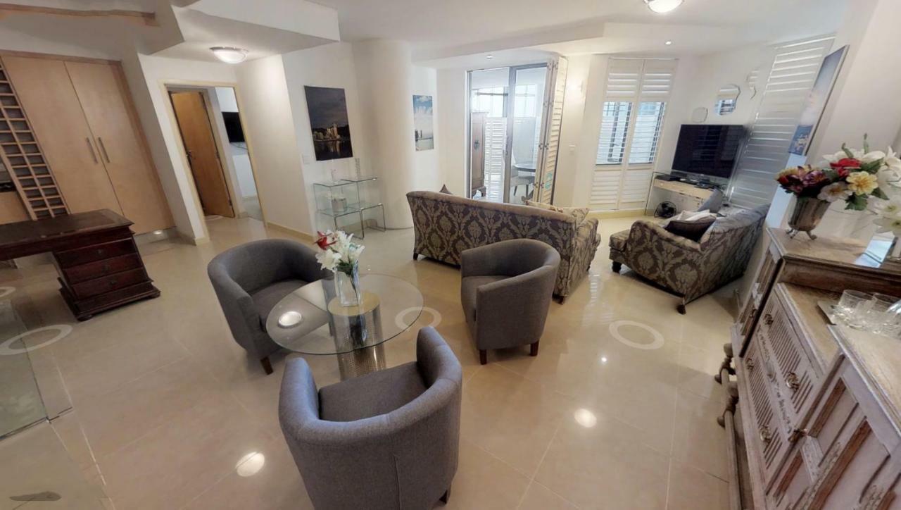 Apartment Hibernian Towers 503 *