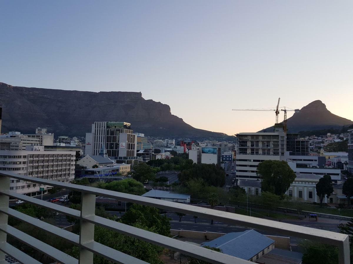 Apartment Panoramic Table Mountain View
