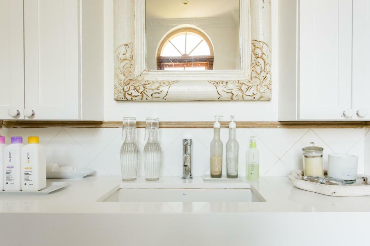 Del Mar: Luxurious Sea View In Bantry Bay *