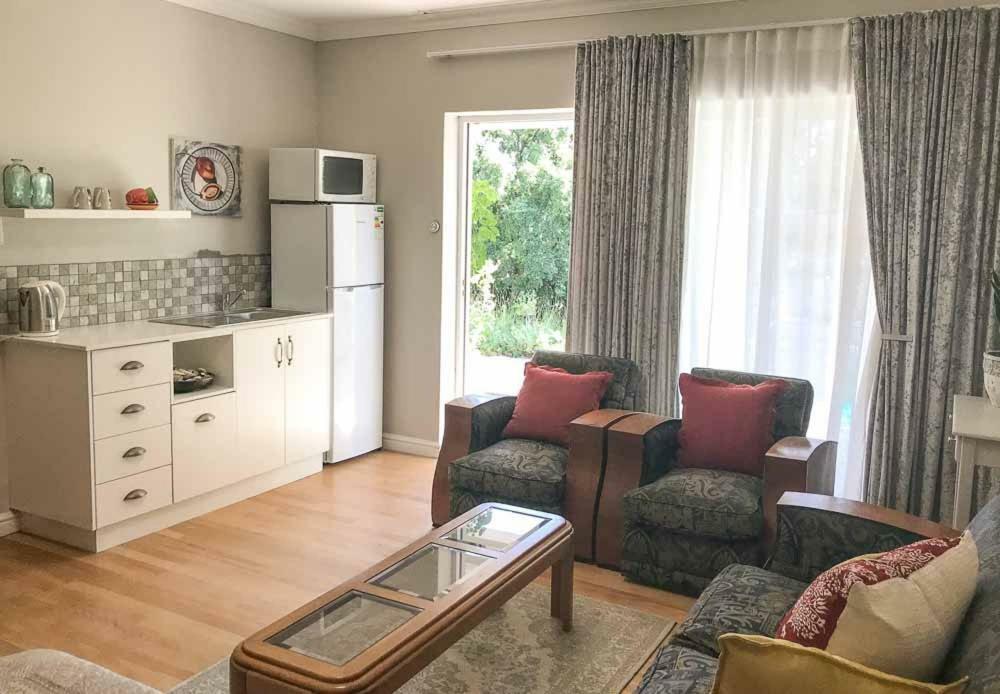 Protea Apartment *