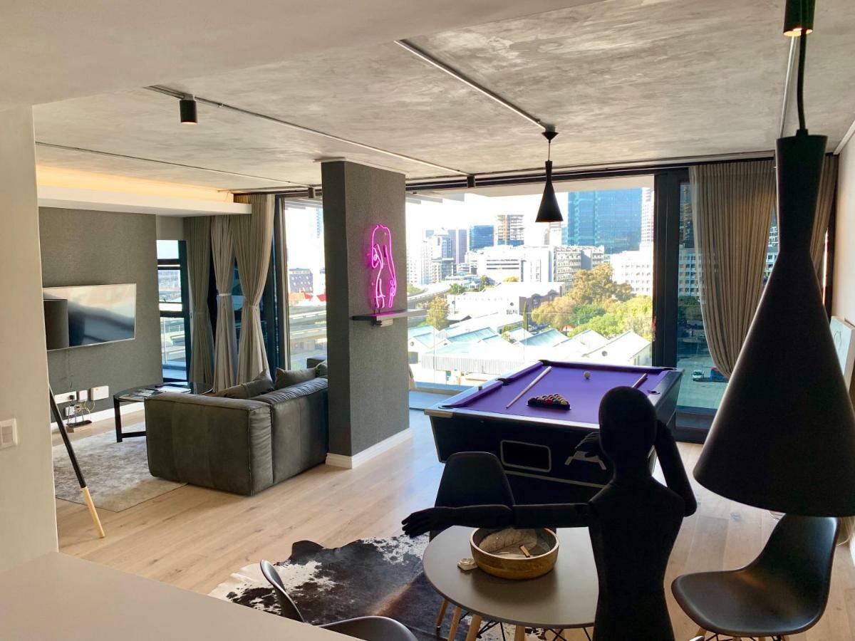 The Docklands Luxury *