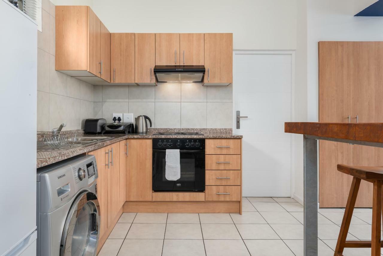 Devon Court * Cape Town