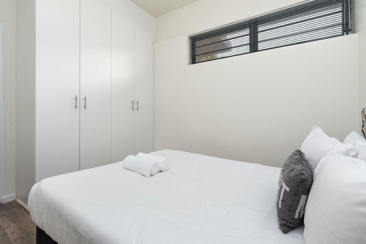 Devon Court * Cape Town