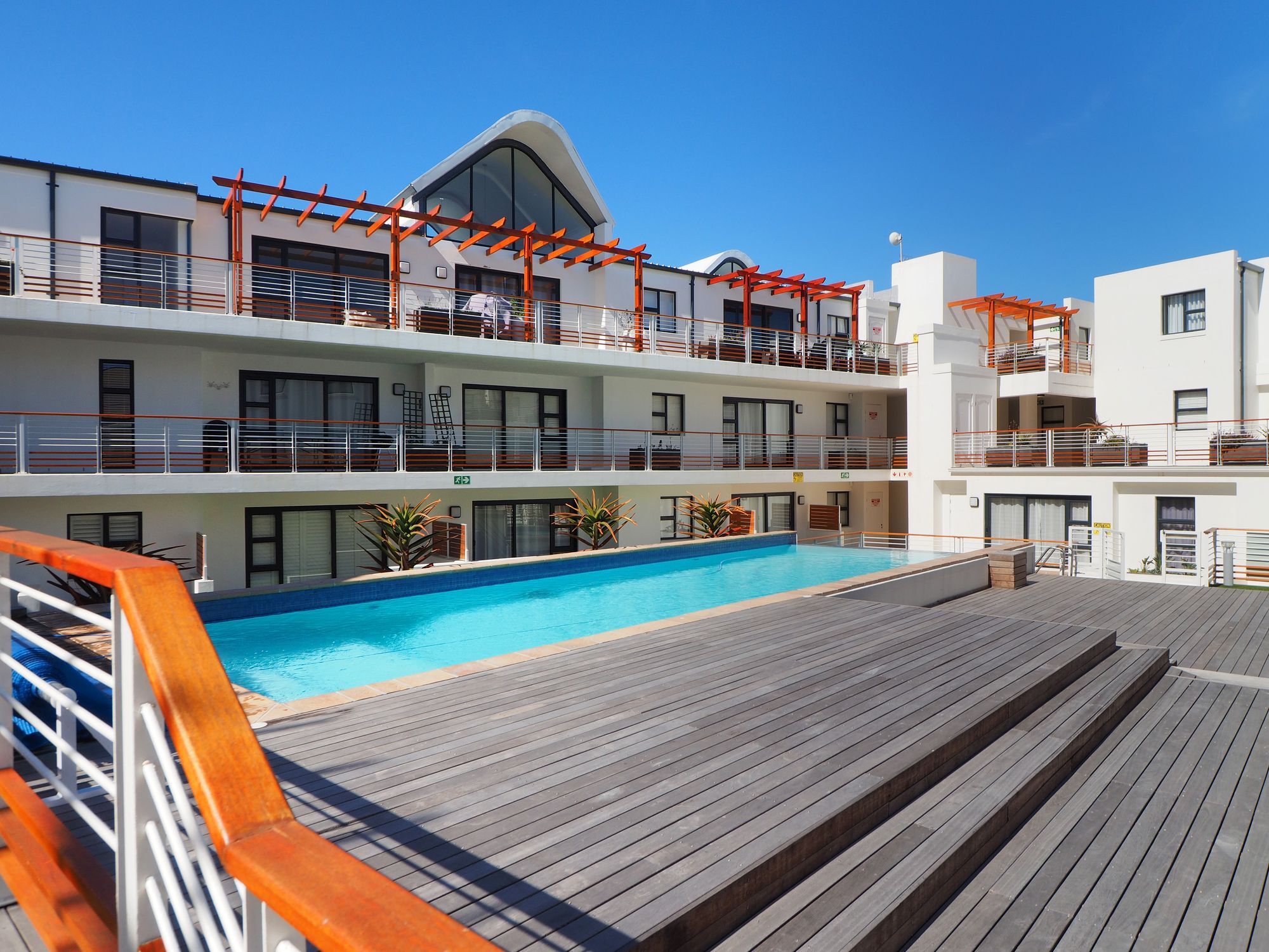 Azure 24 On Big Bay Apartment *