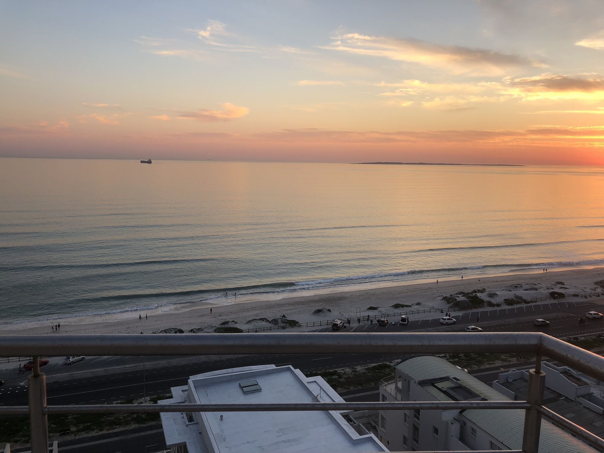 Blouberg Beachfront Apartment Cape Town