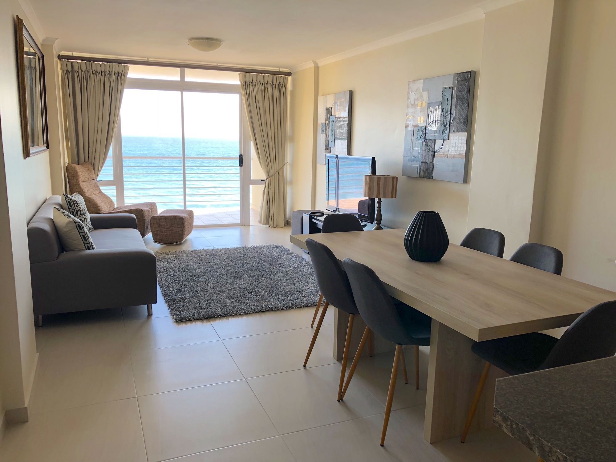 Blouberg Beachfront Apartment *