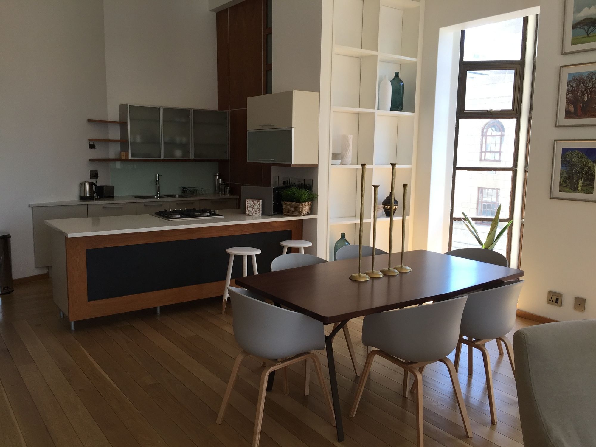 Itc Hospitality Group Two Bedrooms Mutual Heights Building * Cape Town