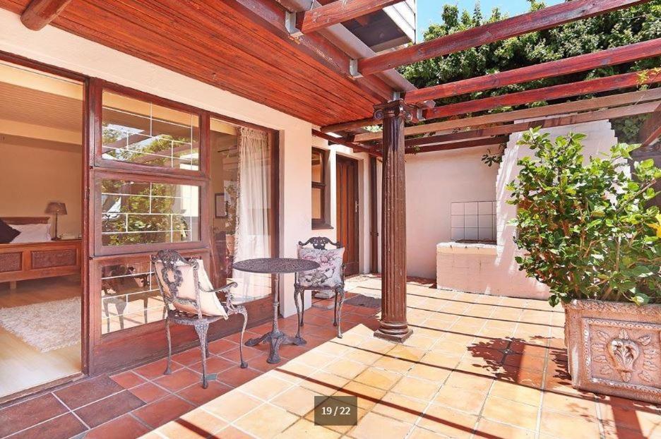 Bed & Breakfast Harfield Guest Cape Town