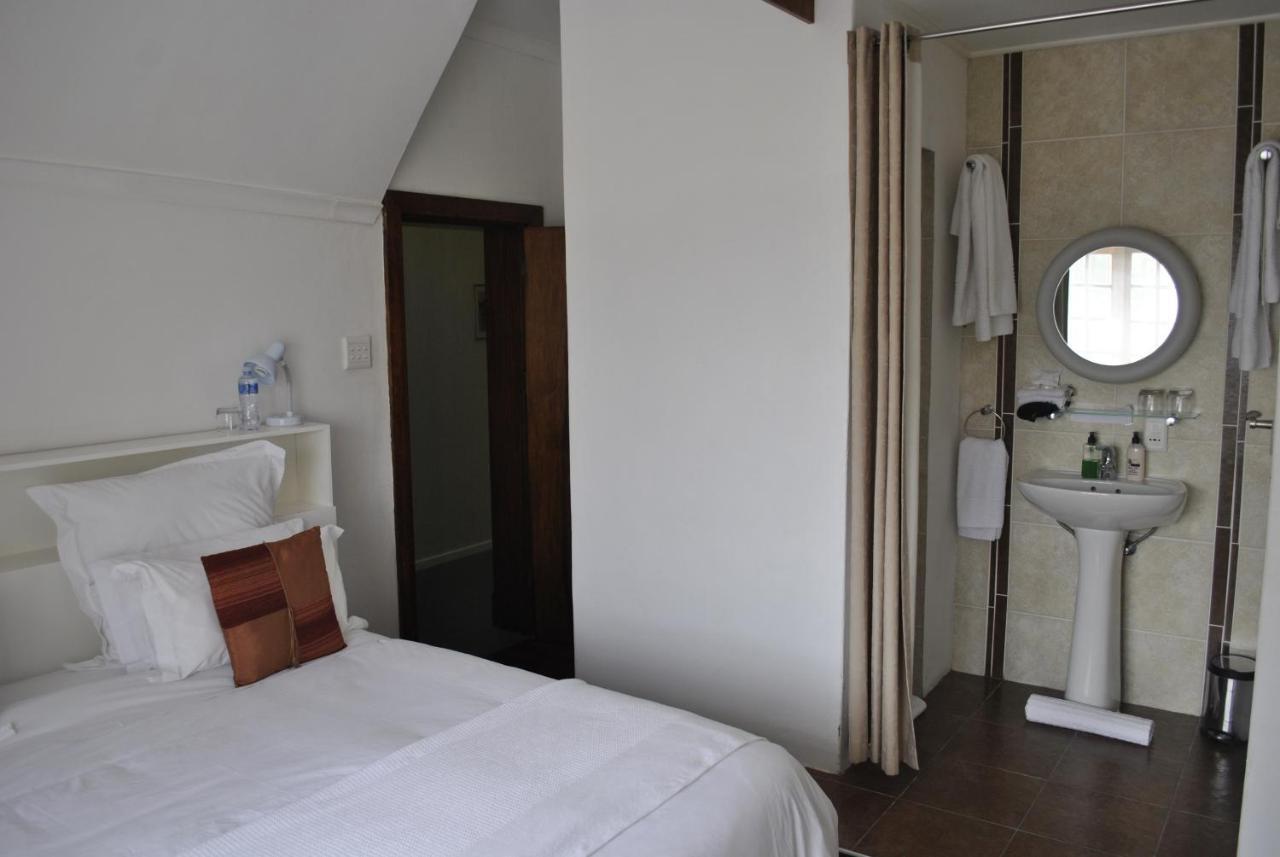 Cotswold House Guest house 4*