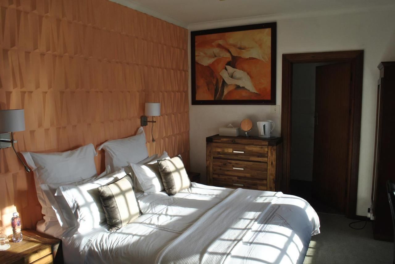 Cotswold House Guest house 4*