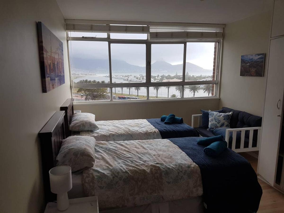Arnhem Building- Cozy 2 Bedroom Flat Overlooking Beach And Table Mountain Cidade Do Cabo