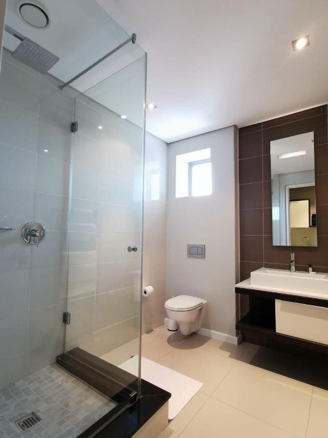 Crystal Towers 702 Luxury Apartment Cape Town