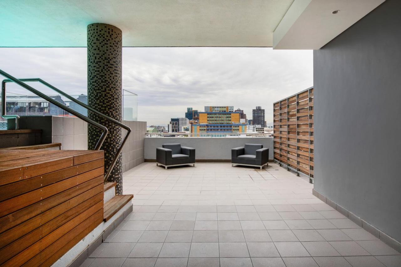 Elegant Modern Near Table Mountain Apartment *
