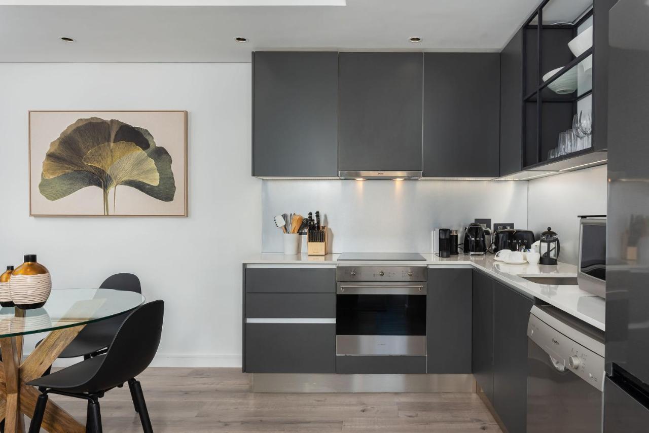 The Signature Luxury * Cape Town